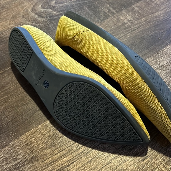 Rothy’s The Point Flat Yellow 6 - Picture 4 of 7